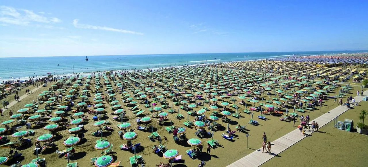Completely Renovated Apartment Near The Sea - Beach Place Included By Beahost Bibione 0*,